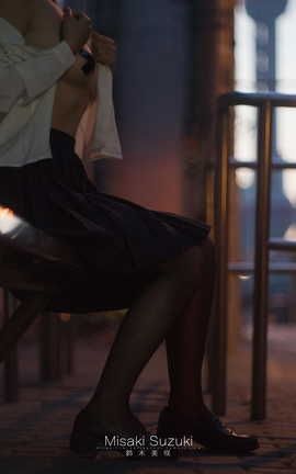 软软趴在床单上(铃木美咲)-魔都休学旅行_丽丝库