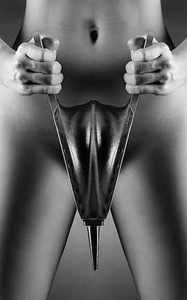 爱露出全站付费资源-丝袜美女  重聚人气，来一组黑白艺术作品_丽丝库