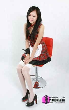 上海炫彩丝袜写真 No.245  君君_可爱奴仆