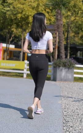 精选街拍作品 NO.0404 红石街拍作品 黑色瑜伽裤女孩 part2_丽丝库