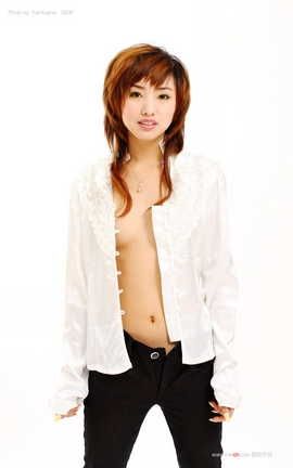 相约中国METCN 柳菁菁 白色背景前的美女 2208-04-12_丽丝库