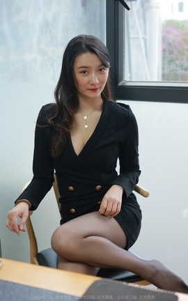 异思趣向IESS 2022.04.03 丝享家1048：秋秋《烈焰高跟鞋》_丽丝库