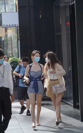 精选街拍作品 NO.1594 连体包臀裙小姐姐 part1_丽丝库