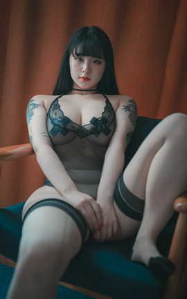 韩国写真杂志-DJAWA  Echi Reine des Lapins_丽丝库