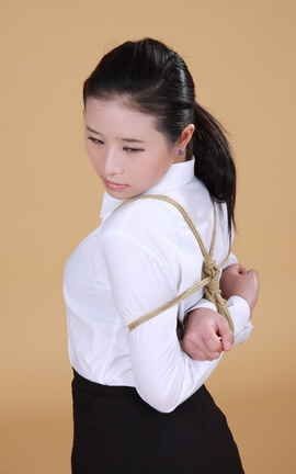 神艺缘-官方原版捆绑套图 Vol.118馨缘