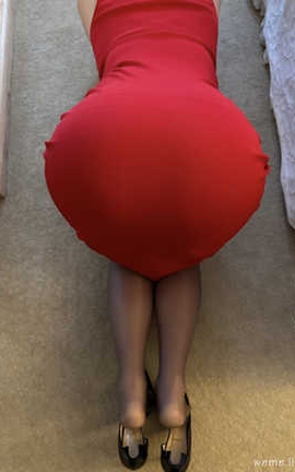 保守的二舅妈-倒挂自拍红底朝天_丽丝库