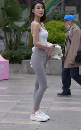 精选街拍作品 NO.1223 一始街拍作品 灰色瑜伽裤美女 part2_丽丝库
