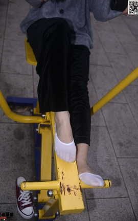 只糖棉袜 VOL.282 懒懒 平淡里寻找一些小美好_丽丝库