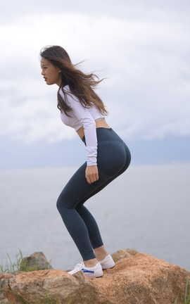 精选街拍作品 NO.0272 红石大理旅拍 第八篇 蓝色瑜伽裤小妹 part2_丽丝库