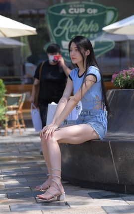 精选街拍作品 NO.1363 一只麋鹿摄影作品 蓝色牛仔热裤美女 part1_丽丝库