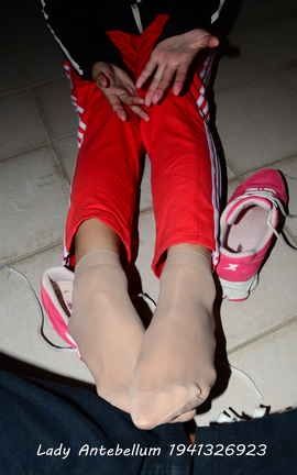 站前女神 恋足美腿棉袜女神级摄影套图 079