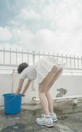 小何童鞋-阿涵天台_丽丝库