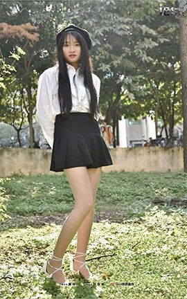 异思趣向IESS美足写真 丝足便当189 《第一次穿高跟鞋》若琪