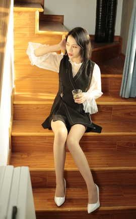 奈丝写真 NO.005 成希-长腿和趾间_丽丝库