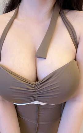 是依酱-丰满的三月_丽丝库