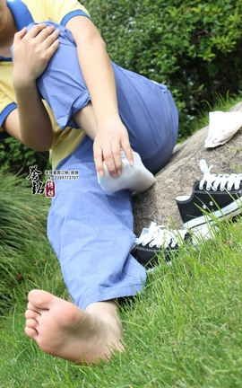 誉铭传媒(中学生棉袜套图)《二十六》