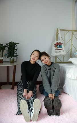 物恋传媒 NO.657 闺蜜-雪里双生_丽丝库