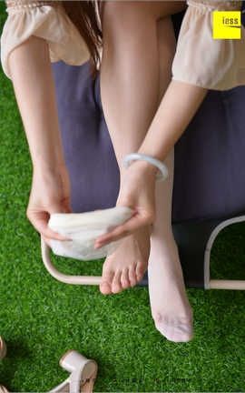 异思趣向IESS 丝足便当  2018.05.07  No.227：《小捷的经典复古纯白尼龙丝》小捷_丽丝库