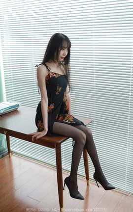 异思趣向IESS  2023.04.28 丝享家 1435 团团《黑色高跟鞋》_丽丝库