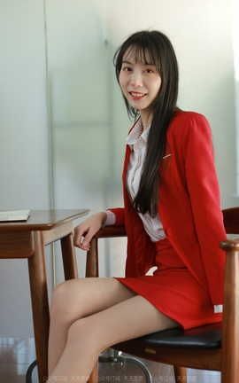 异思趣向IESS 2022.04.17 丝享家1062：团团《红裙长腿OL》