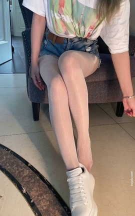 易直播女神ummy颜颜-足控福利视频vx0047[720X1280][1分2秒]_丽丝库