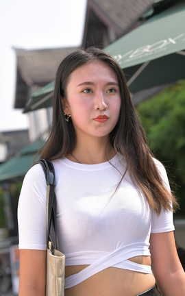 精选街拍作品 NO.0013 身姿挺拔紧身皮裤美女图片第2部_丽丝库