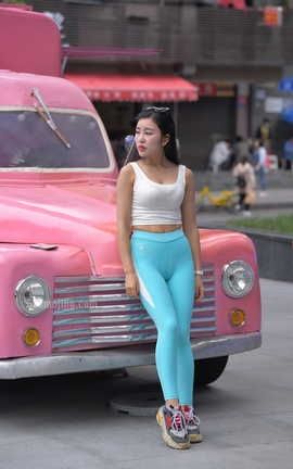 精选街拍作品 NO.0021 激凸紧身瑜伽裤丰满美女超高清图 part6_丽丝库