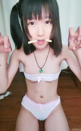 Alice布丁(布丁大法&我是一只啾&Mika啾) 请问要吃小馒头吗_丽丝库