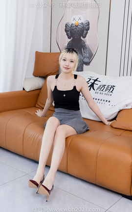 袜啵啵BoBoSocks NO.546 小甜豆-高跟鞋、高跟长靴、薄肉丝、薄灰丝、裸足_丽丝库