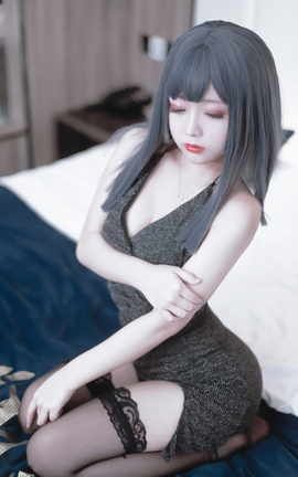 日奈娇 黑色礼服_丽丝库