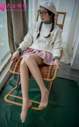 大生模拍 VOL.219 夏夏 清纯眼镜妹_丽丝库