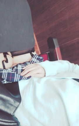 安久奈白-会议大厅露出_丽丝库