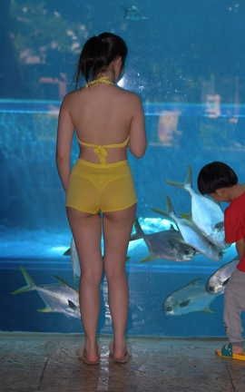 精选街拍作品 NO.0189 孤单的心事 part4_丽丝库