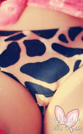 迷丝兔大尺度丝袜写真 No.054 当姨妈来敲门