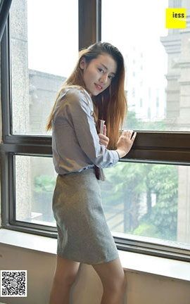 异思趣向IESS美足写真 丝享家138 晶晶《吊带袜女白领》
