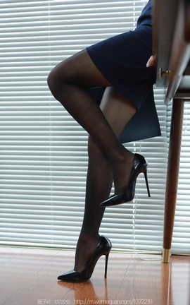 异思趣向IESS  2023.07.07 丝享家 1474 婉萍《蓝裙OL》_丽丝库