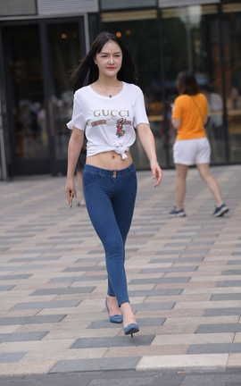 精选街拍作品 NO.1053 魂魂街拍作品 长发蜜桃紧牛 part2_丽丝库