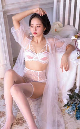 苏嫣嫣阿姨 白色睡衣纱_丽丝库