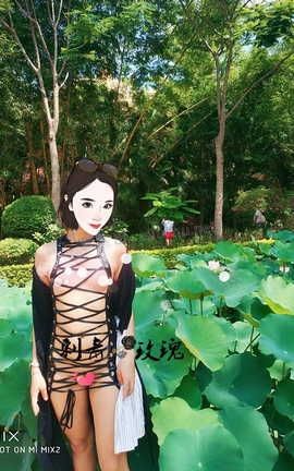 爱露出全站付费资源-原创区  露出续之马路下集_丽丝库