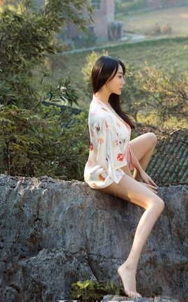 爱露出全站付费资源-丝袜美女  云南边境小镇的露出_丽丝库