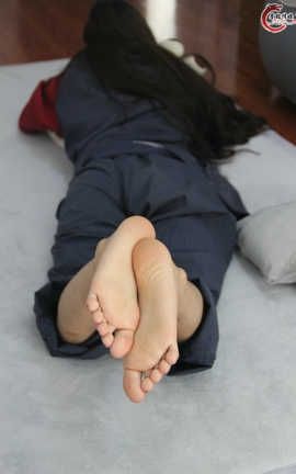 誉铭传媒YuMing (中学生棉袜套图)《一百一十一》_丽丝库