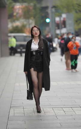 精选街拍作品 NO.1152 黑丝大长腿 part2_丽丝库