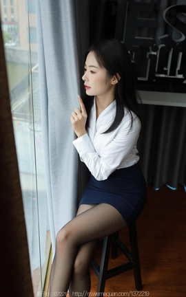 异思趣向IESS  2023.03.15 丝享家1391：小金《落地窗制服》_丽丝库