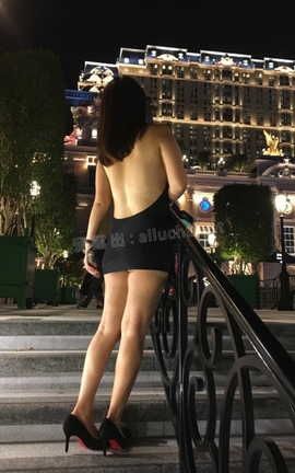 爱露出全站付费资源-转载区  美少妇的大胆露出_丽丝库