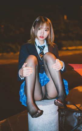 柒柒要乖哦-深夜公园JK_丽丝库