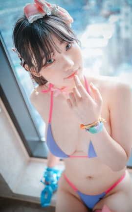 韩国写真杂志DJAWA Mochilero en Violeta_丽丝库