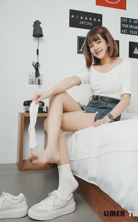 Limerence原创 NO.036 Betty 微笑女孩极致裸足_丽丝库