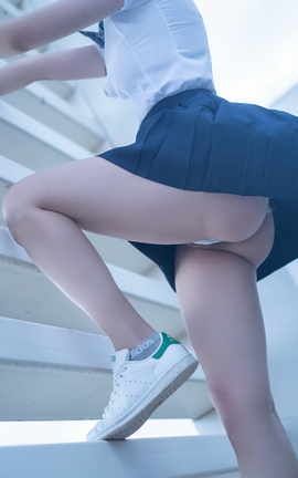 小何童鞋-Tang_丽丝库