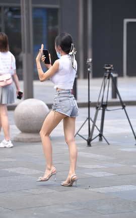 精选街拍作品 NO.1484 极品小美女_丽丝库