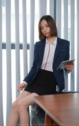 异思趣向IESS 2022.04.02 丝享家1047：小六《长腿包臀裙》_丽丝库